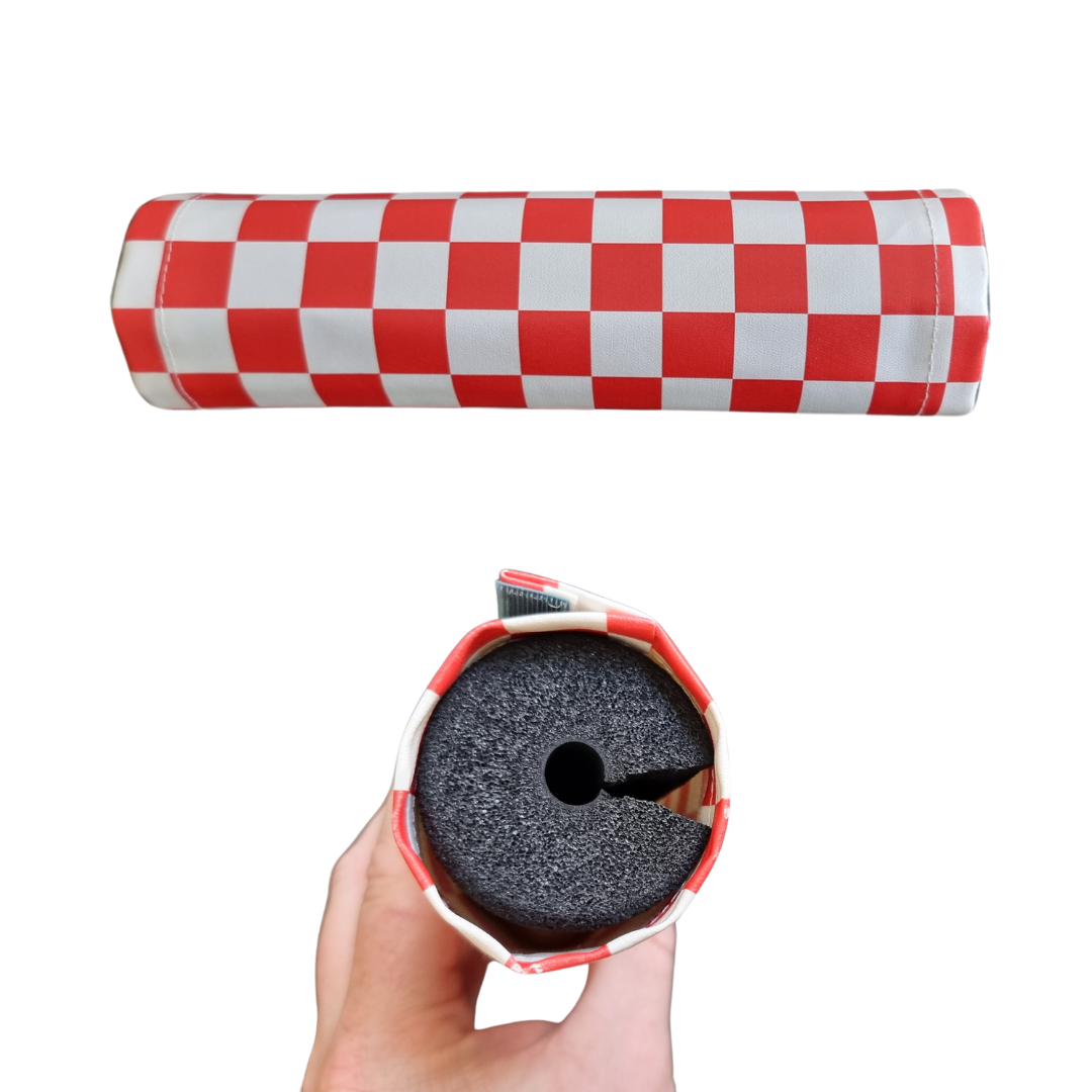 Cuscino schienale portapacchi posteriore a scacchi per scooter MOD