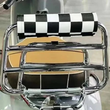 Cuscino schienale portapacchi posteriore a scacchi per scooter MOD